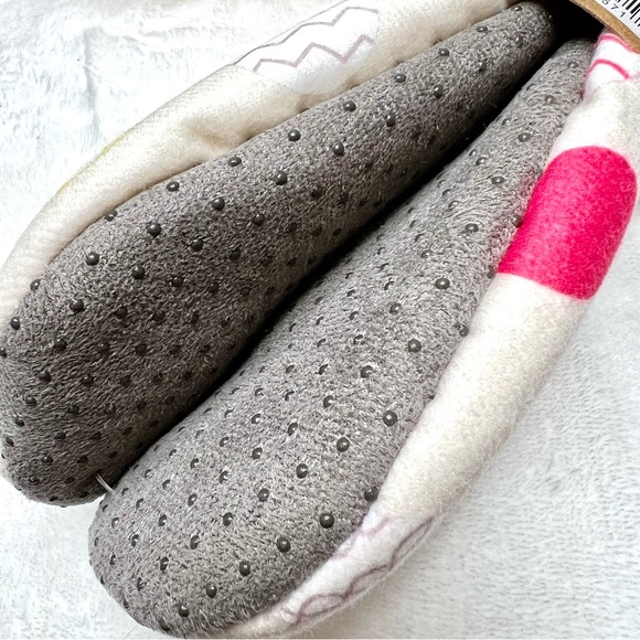 Rae Dunn New EASTER Egg Faux Sherpa Slippers Cream Small Medim S M 5 7 - Picture 14 of 17